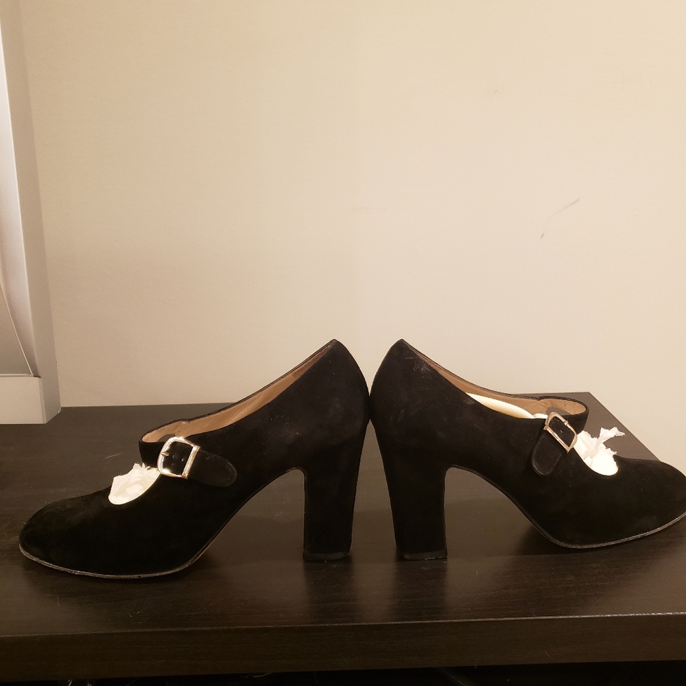 Black Nero Suede calf Salvatore Ferragamo shoes. Great condition.